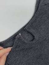 フックオフショルダー半袖Tシャツ