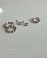 ドットシルバーピアス
