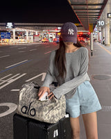 チン バックスリット Tシャツ