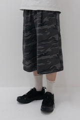 One-tuck Bermuda Pants Camo