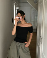 [MADE] ミューズスリムフィットオフショルダーショートスリーブTシャツ