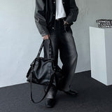 Utility Leather Boston Shoulder Cross bag (1color / DP777516758412)