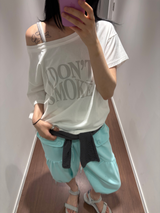 Monog off-shoulder T-shirt (2color)