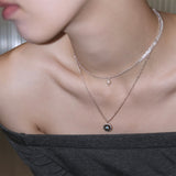 Pearl chocker
