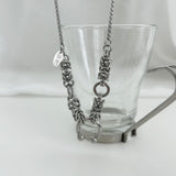 Metal pierced twisted Necklace