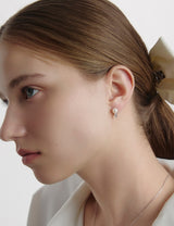 25FW★ エッセンスシルバー(W)モイサナイトフレッシュウォーターパールピアス6mm
