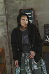 STUD LINE PATTERN HOOD ZIP-UP