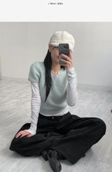 Vネックアンゴラ半袖ニット