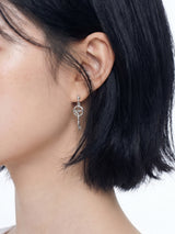 コンパスキー02ピアス