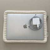 Clam Tablet&Laptop case _ Soft cream (15 inch)