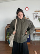 [unisex] ビトリボタンフードウェロンパディングジャンパー