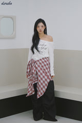 wide neck lettering normal fit long-sleeved T-shirt