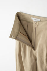 Wide two tuck pants (Beige)