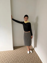 slim v-neck knit top