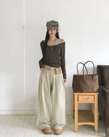 Rail Off Wide U-Neck T-Shirt