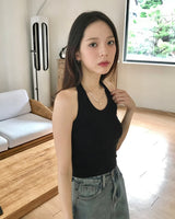 Uma sleeveless