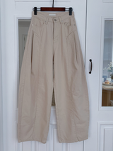 エニーピンタックパンツ