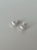 Cotton ball earring (silver)