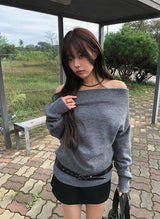 Midden Loose Off-Shoulder Knit 