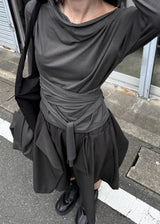 ボートネックストラップクロップトップ