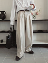 Modern three-tuck wide slacks