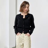 WOMAN ロゴ入りラウンドネック長袖カーディガン [BLACK]