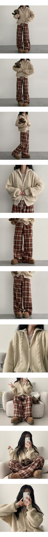 Are checkered banding wide pants