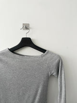 ファニーダイアグナルスリムオフショルダーTシャツ