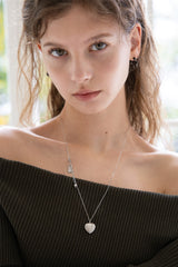 Floral pattern vintage heart long necklace