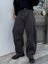 Ranne stripe pintuck curved pants