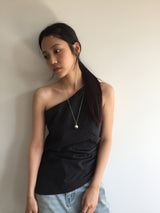 One-shoulder draping blouse (2color)