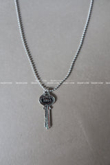 KEY Vintage Long Necklace