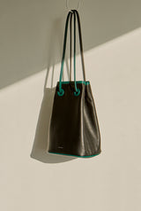 BAZAS bucket leather bag / Matte Black