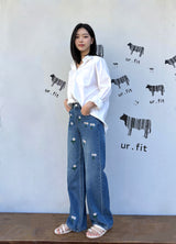 DAISY EMBROIDERED BLUE DENIM PANTS code 25000