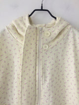 button flower hood zip-up