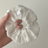 FLOWER LACE SCRUNCHIE