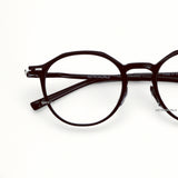 Charlotte - Lightweight and elastic