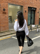 [MADE] Stern hip-to-way off-shoulder sweatshirt