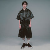 グロッシー フェイクレザー ワイド ショーツ ブラック