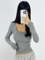 (WITH VOLUME PADS/BASIC ITEM/COMFORT & STRETCH GUARANTEED❤) 3 COLORS ベーシックストレッチセミクロップドUネックTシャツ