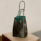 BAZAS bucket leather bag / Matte Black