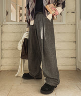 Sloped Wool One-Tuck Wide Slacks