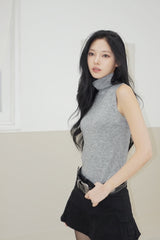wool Angora sleeveless turtleneck T-shirt