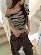 アンバルムドオフショルダーストライプクロップTシャツ