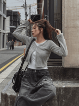 リアモヘアバックルクロップカーディガン