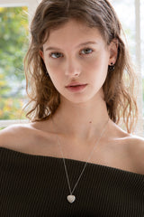 Floral pattern vintage heart long necklace