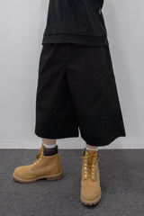 Side Slit Darted Bermuda Black