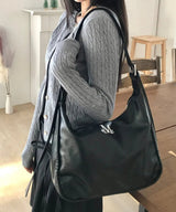 【お気に入り追加で応募】POT DOUBLE WRINKLE LEATHER SHOULDER BAG UNISEX (2COLOR) 