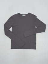 One-slit button tension t-shirt