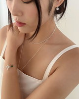Sunday pearl earring (silver)